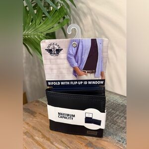 NEW MEN’S DOCKERS BIFOLD WITH FLIP UP ID WINDOW, BLACK WALLET.